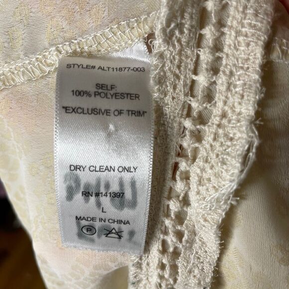 Astr Ivory sheer long sleeve sheer top Large - Picture 11 of 12